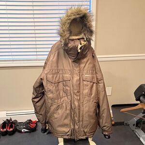 Men's Insulated Ski Parka Jacket with Faux-Fur Hood - Brown